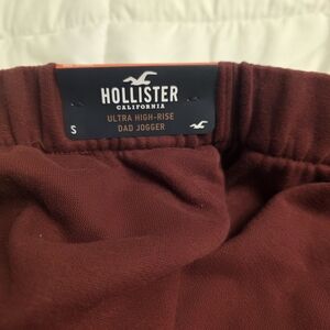 Hollister Womens Ultra High-Rise Dad Jogger - Maroon